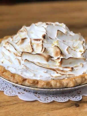 Lemon Merengue Dreams | Our buttery, flaky crust cradles a zesty lemon filling that strikes the perfect harmony between sweet and tangy.