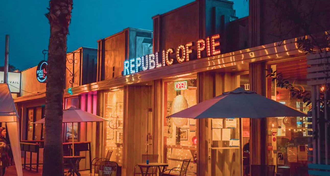 Republic of Pie store at night.
